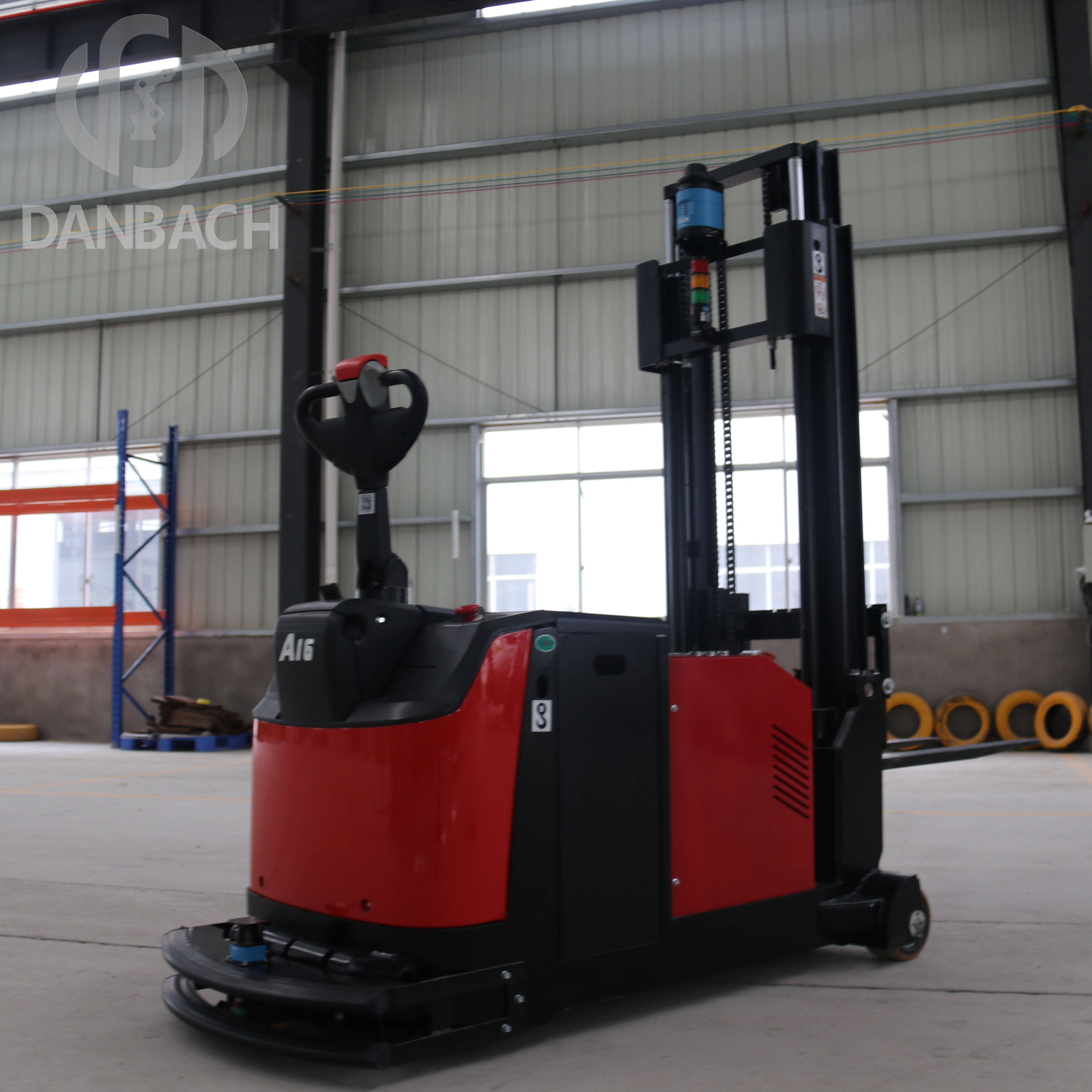 agv无人搬运车:物料搬运全程无人化