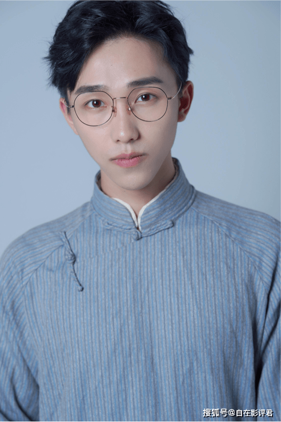 太帅瘦出下颌线的他，也太帅了吧？
