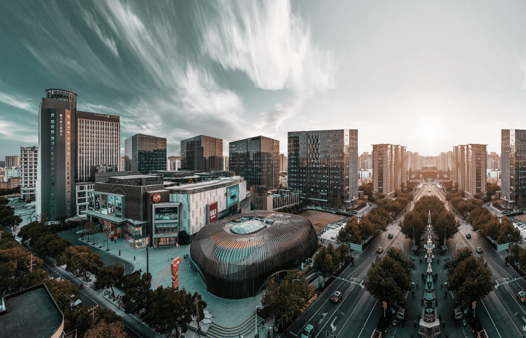 革新地标标准 旭辉广场全维度中心资源盛启昆明时代