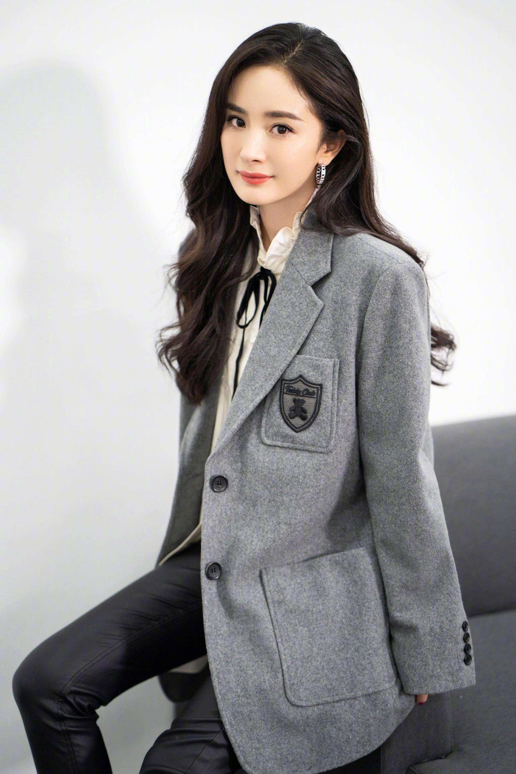 刘诗诗探班杨幂诗幂cp世纪大和解