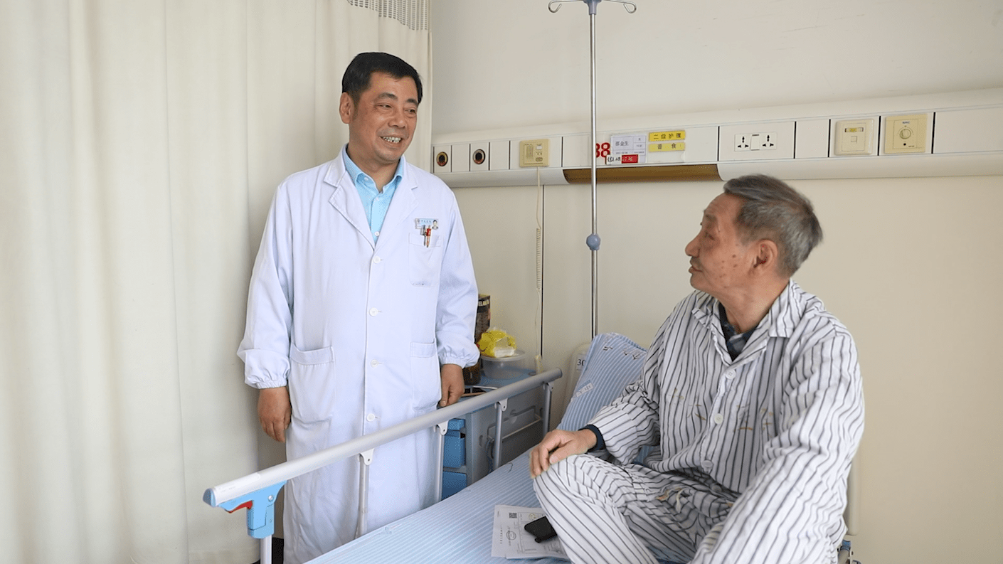 碘粒子治疗显生机,73岁癌症患者恢复神奇白发变黑发_老邵