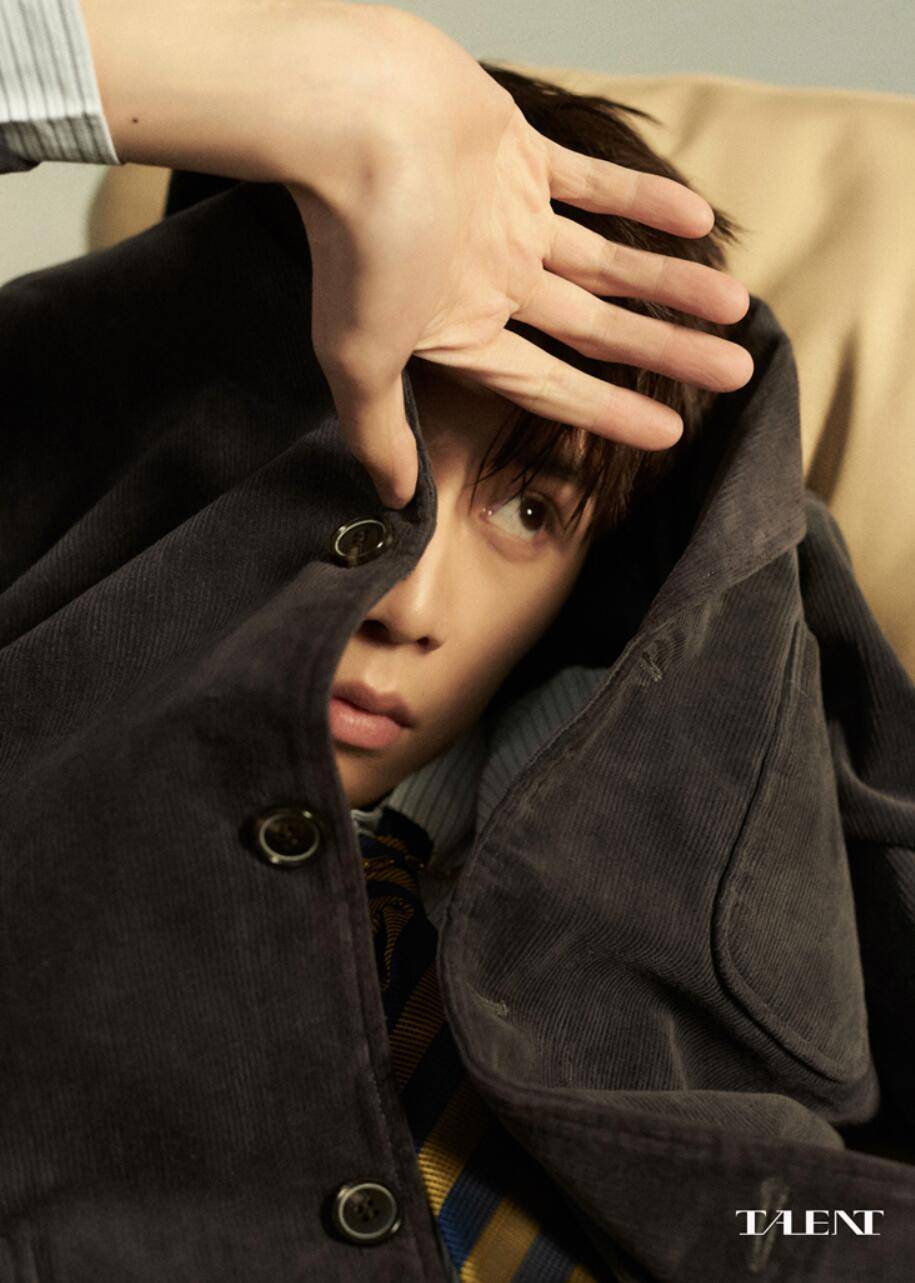 任宥纶最新杂志大片释出多面魅力展现个性型格