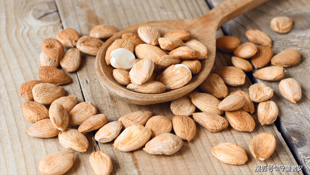 原创丨苦杏仁究竟能不能吃