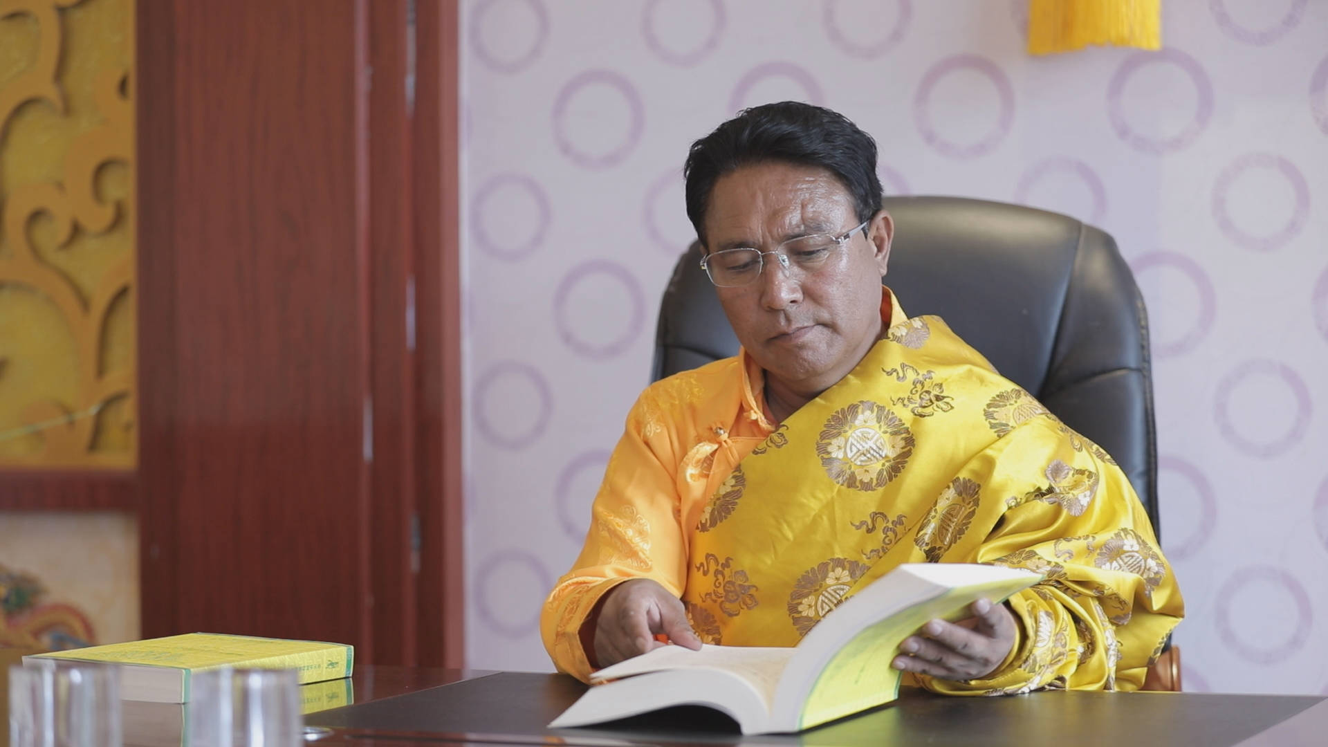 海南州卓玛薪火相传守匠心赋彩非遗新时代