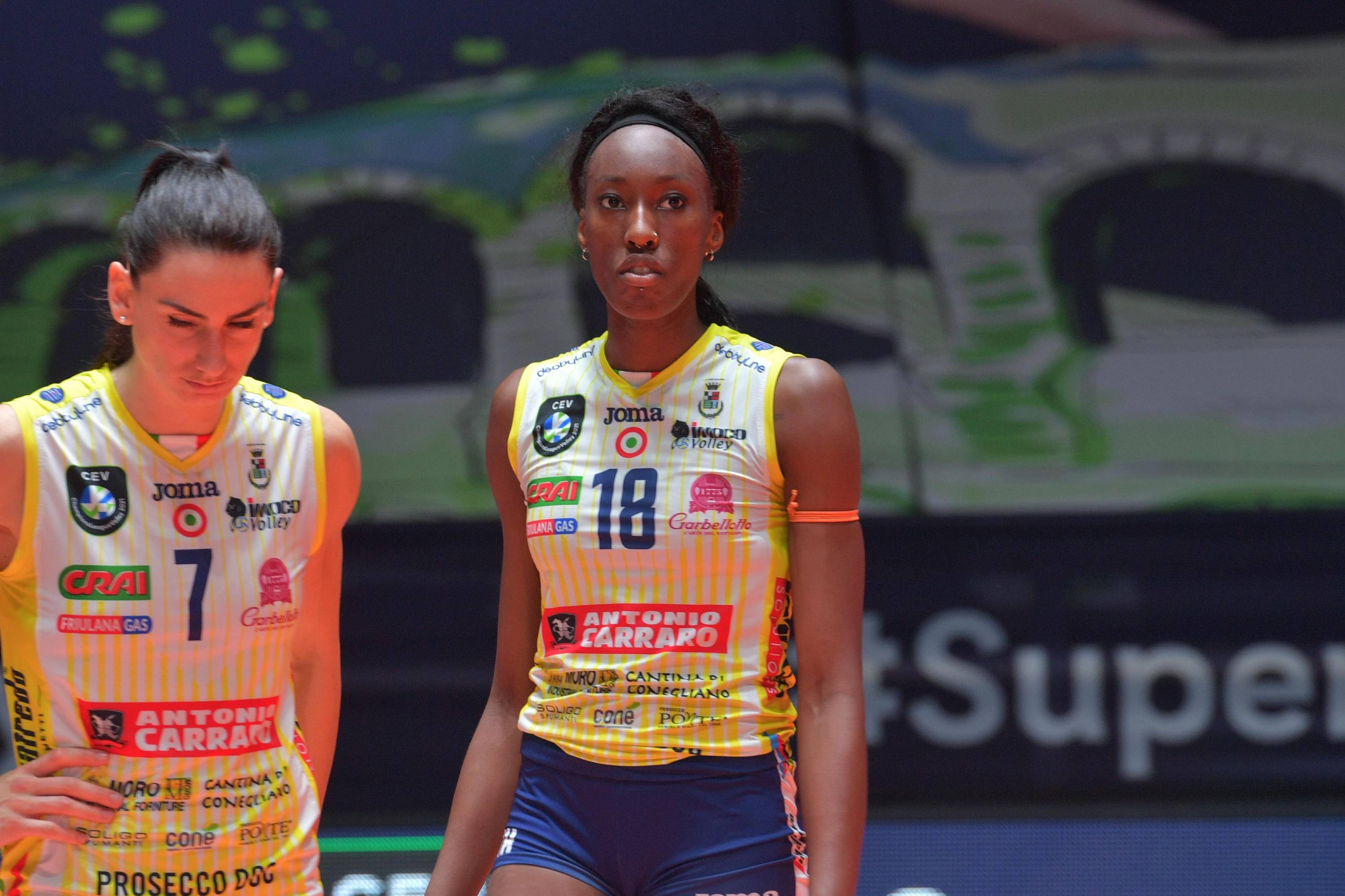 艾格努威猛挡不住,欧冠科内利亚诺女排战胜瓦基弗银行女排夺冠