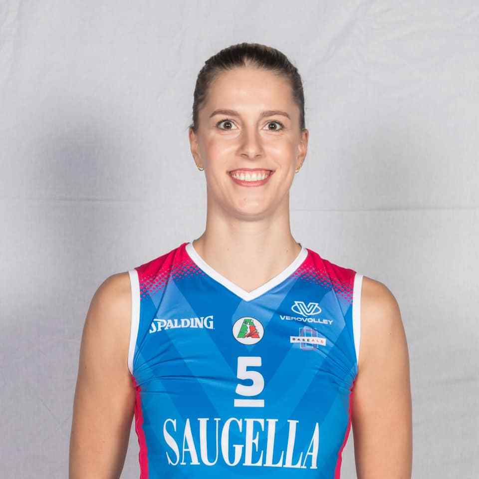 劳拉·海曼,加盟土耳其伊萨奇巴希女排俱乐部