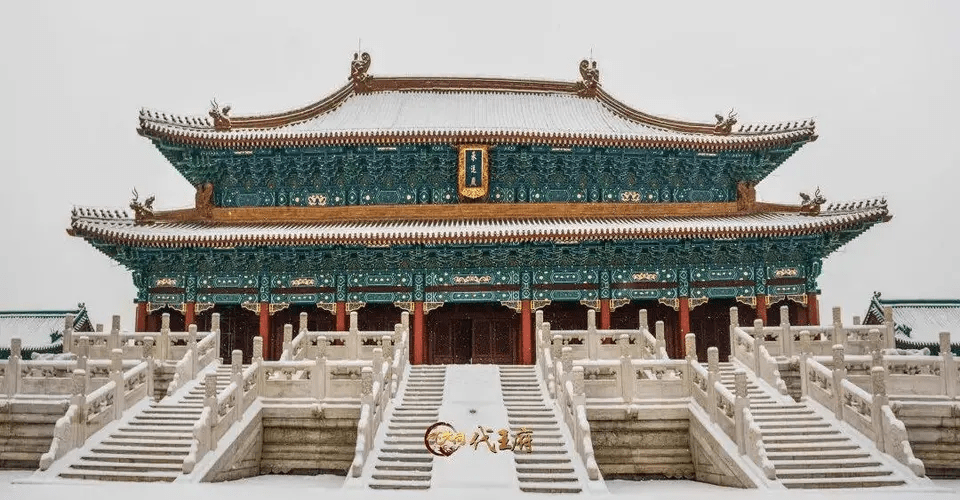 明朝和清朝的郡王见到亲王自称什么