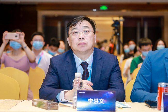 谈及未来齿科业务发展,爱迪特创始人兼ceo李洪文表示,爱迪特的产品在