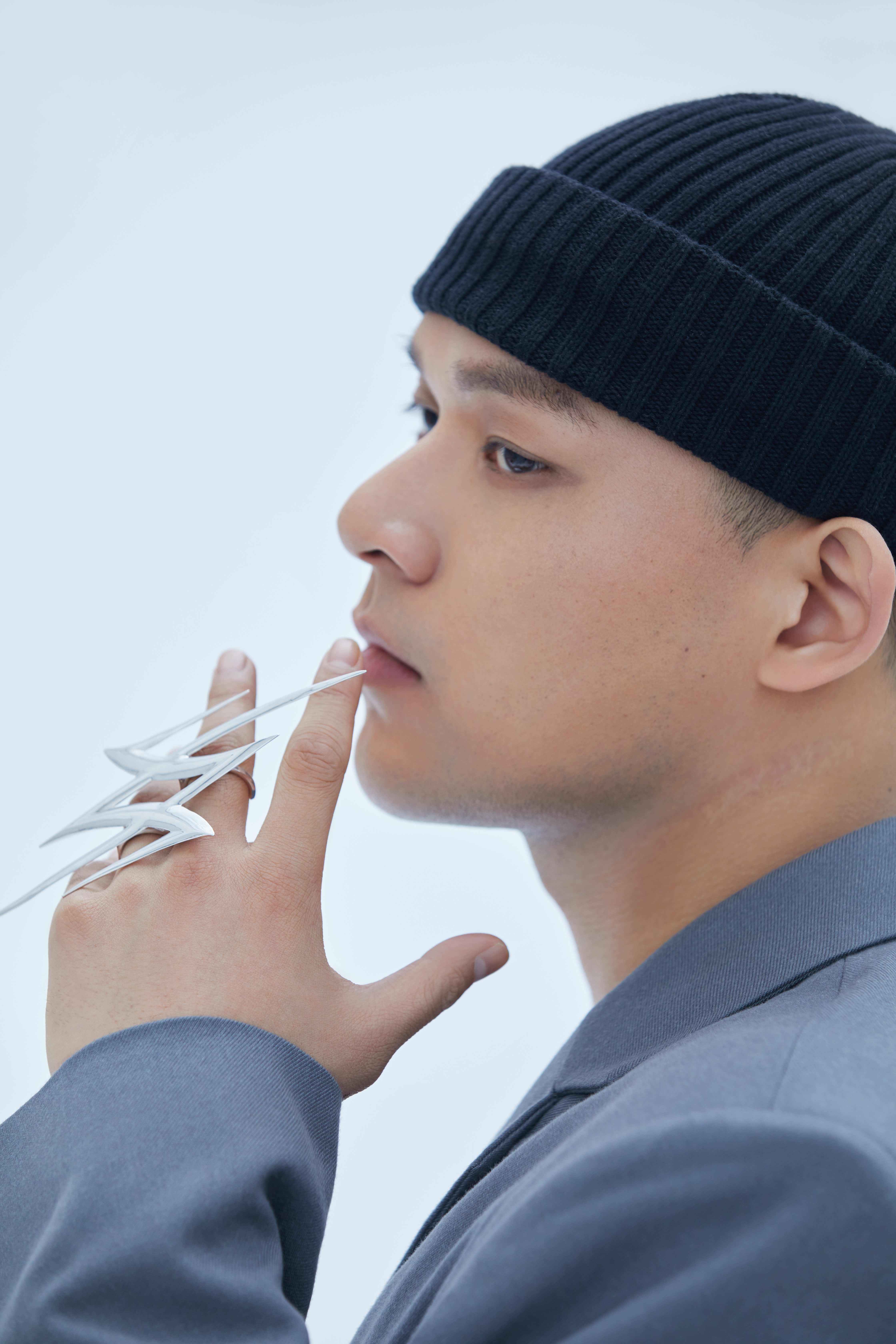 徘徊在路口黄旭最新单曲上线