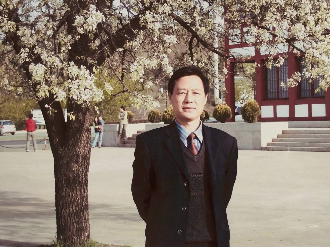 陈怀生国家一级美术师中国书画家协会理事中国美术家协会安徽分会会员