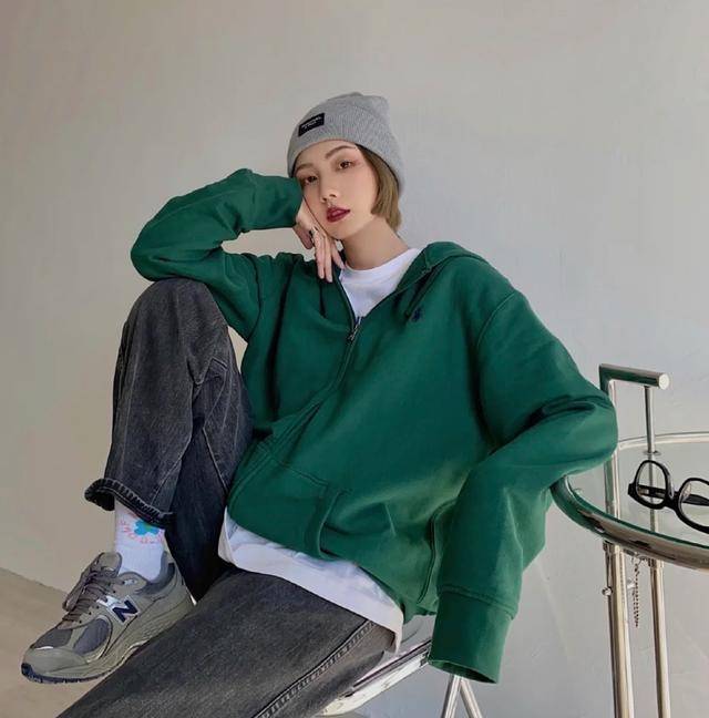 男生怎么穿搭有活力 06323168041b4002a1798d3f8c109a09.jpeg