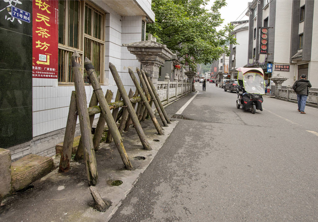 走进四川省雅安市天全县,昔日进藏必经地---桥头堡,探寻传说中的美食"