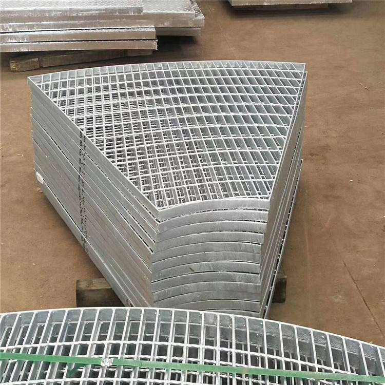 镀锌钢格板a鑫标镀锌钢格板a镀锌钢格板厂家用途分析