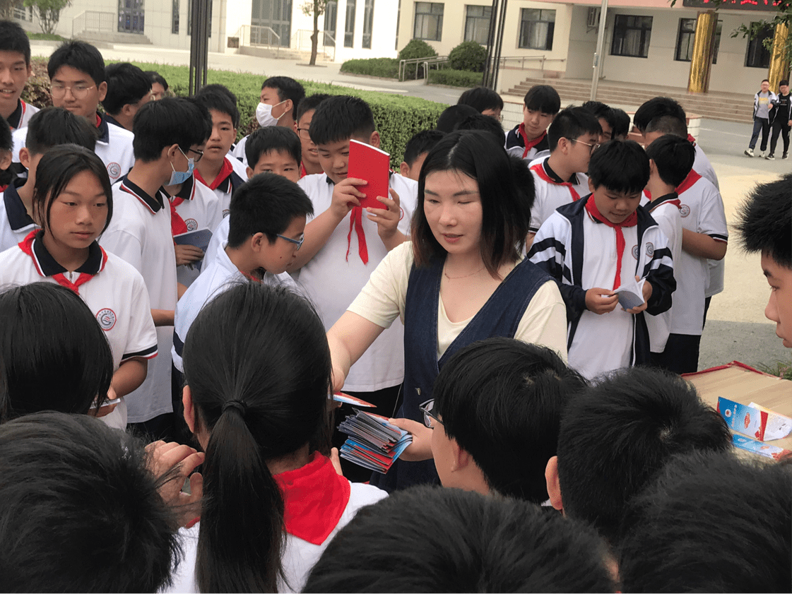 学党史 办实事|甘泉中学:民法典普法进校园,护航美好生活,助力家风