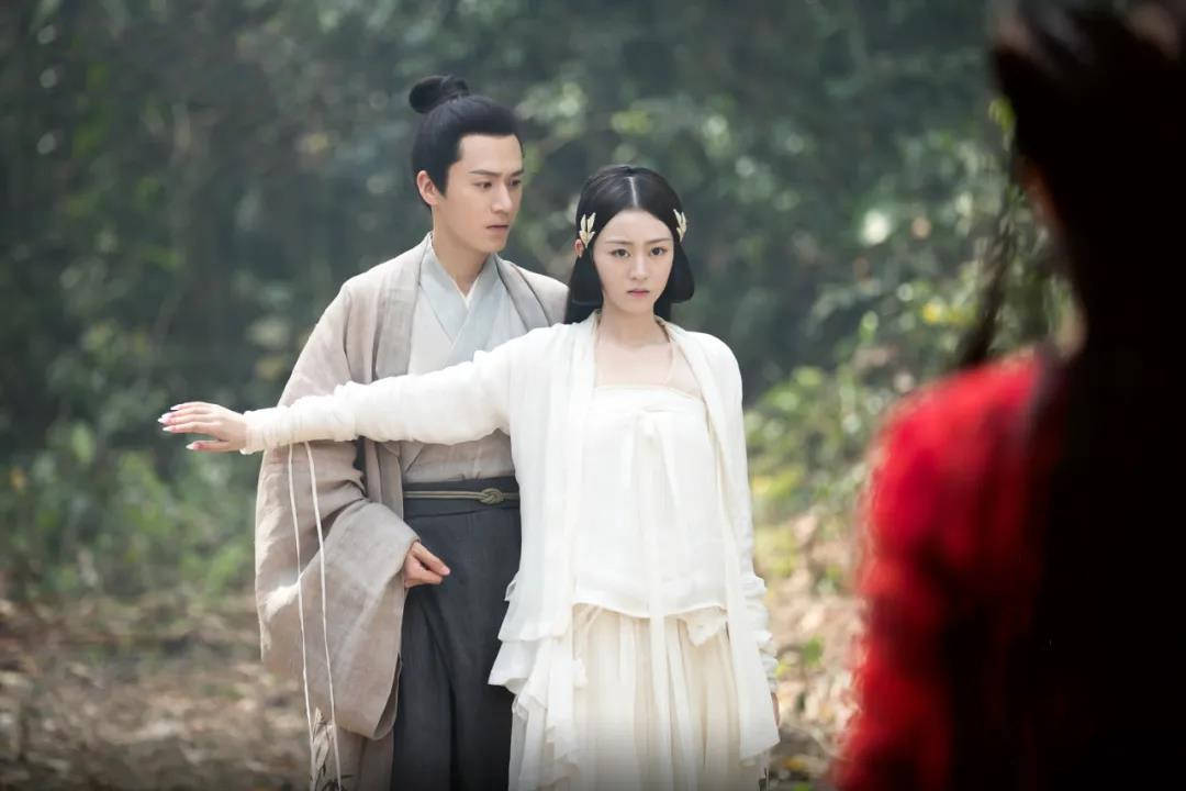 聊斋之葛巾富家小姐死后化成一对双生花仙一半狠毒一半良善