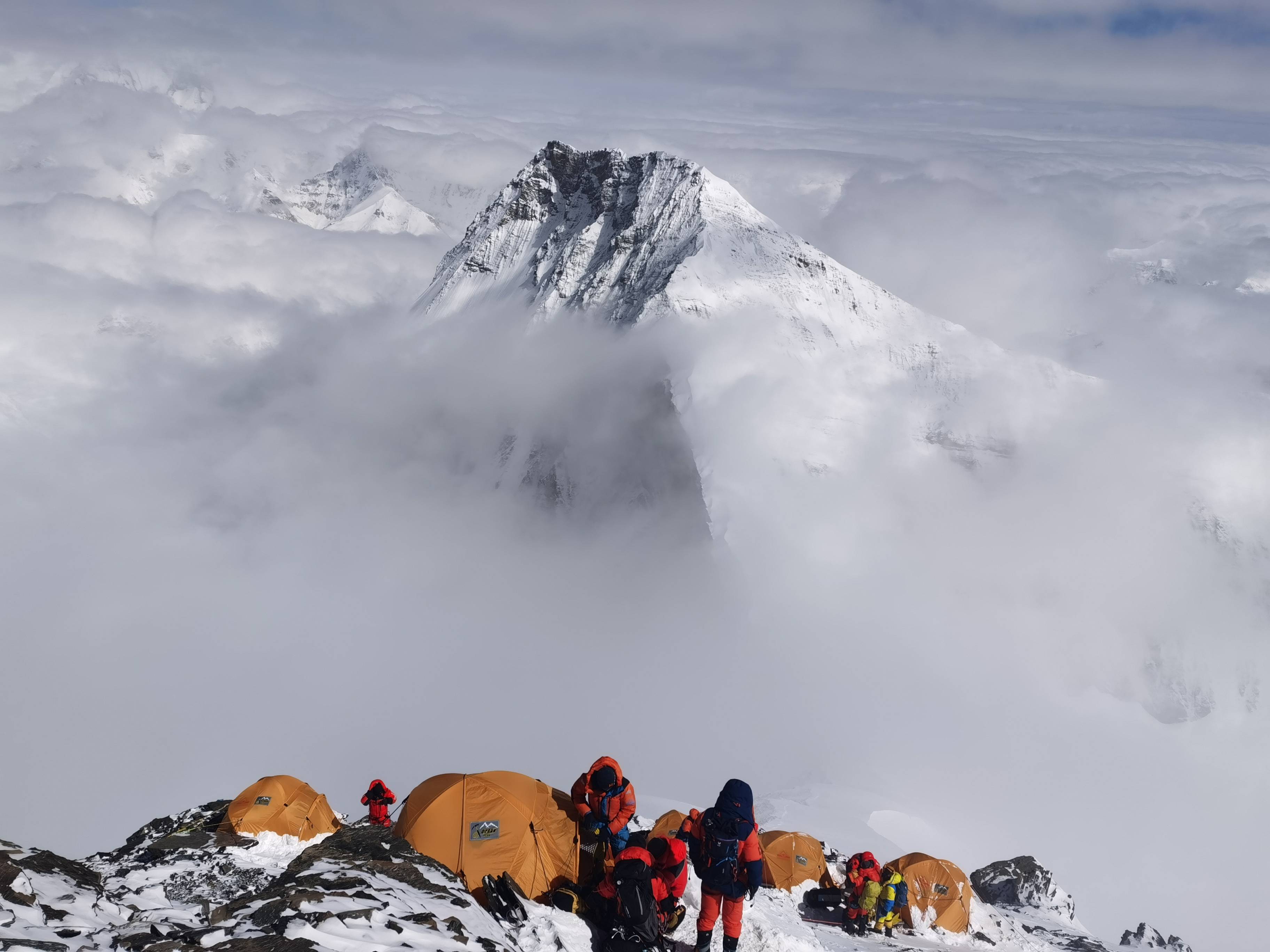 珠穆朗玛峰 真实爬山图片