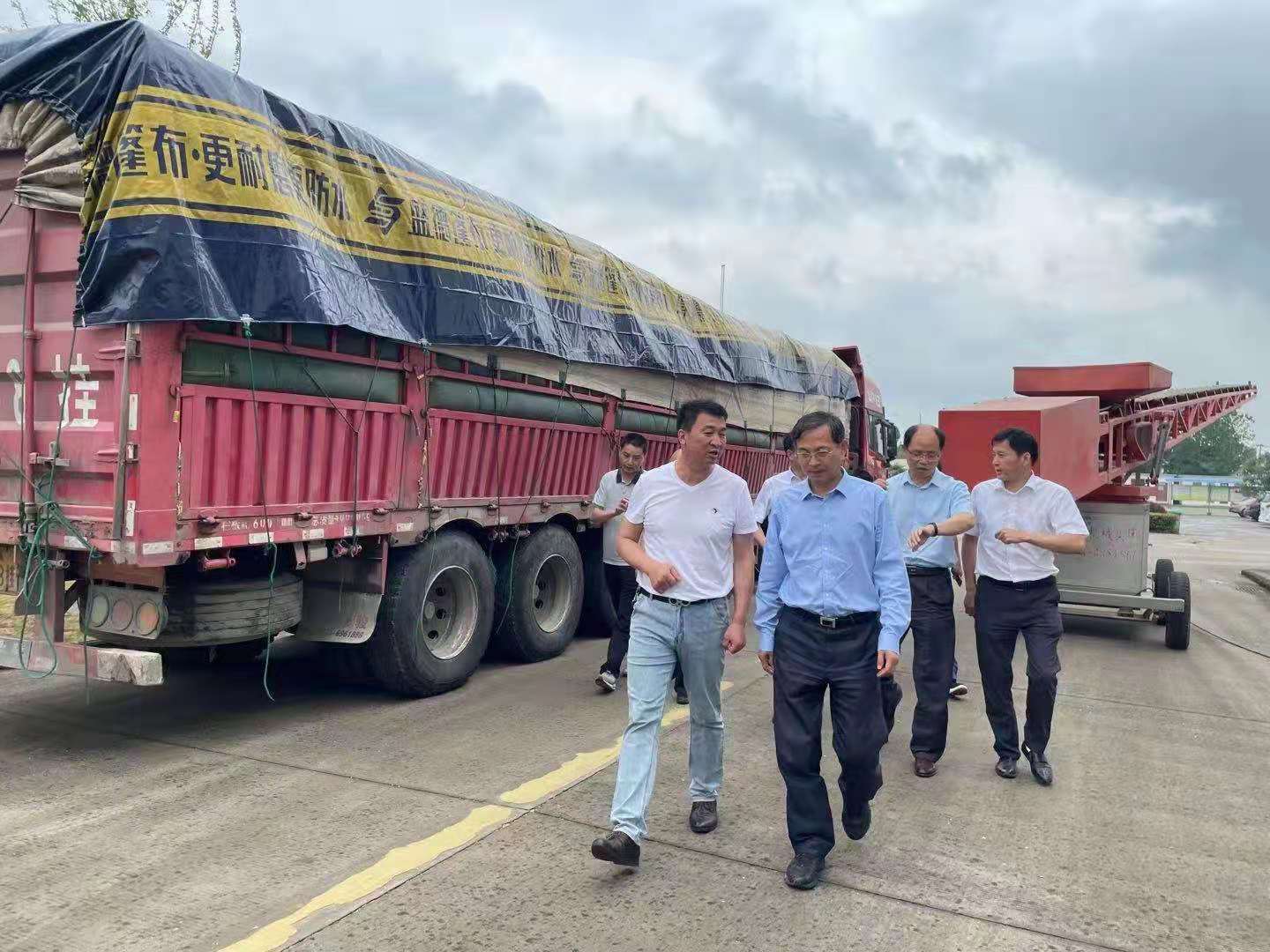 安徽省粮食和物资储备局局长万士其来庐江调研夏粮收购工作