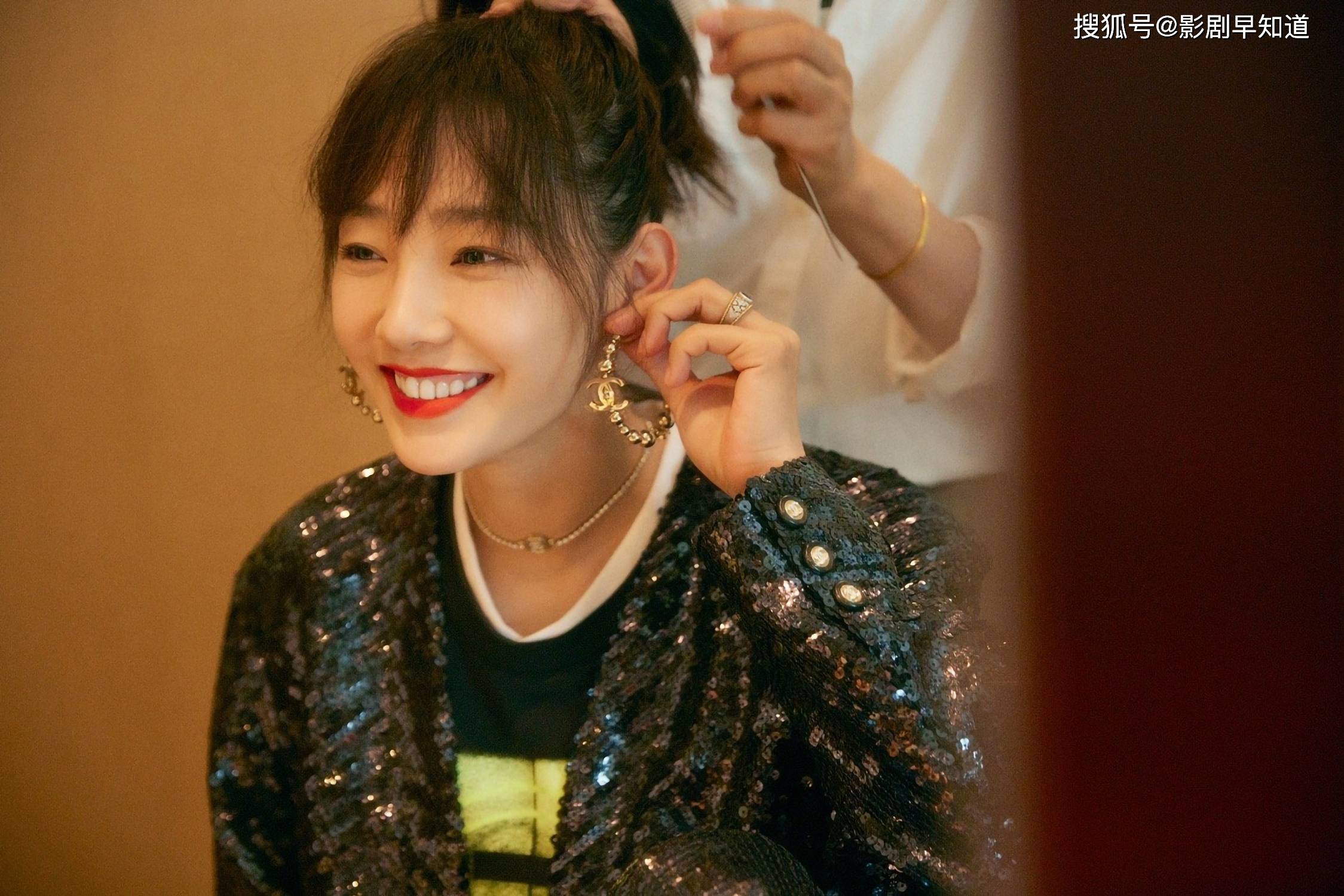 白百何新戏《我们的婚姻》官宣,阵容超豪华,亮相拾光盛典状态佳