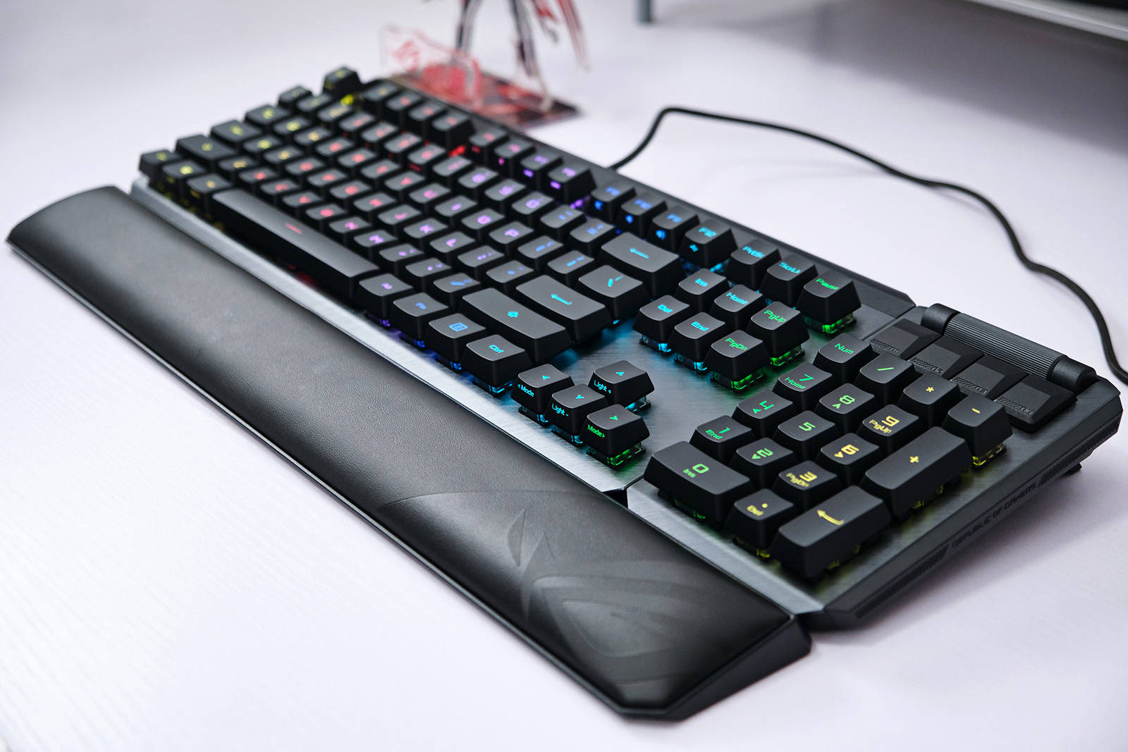 要战便战个痛快rog龙骑士2分离式双模机械键盘分享