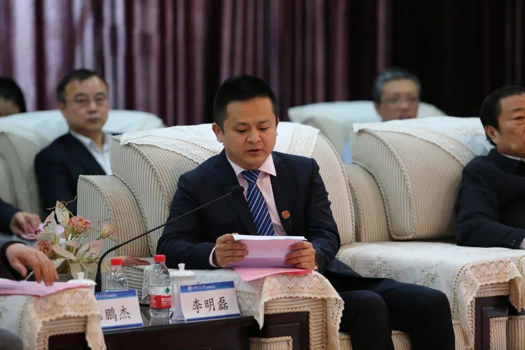 小天使集团∣李明磊超越自我心中无我方为大我