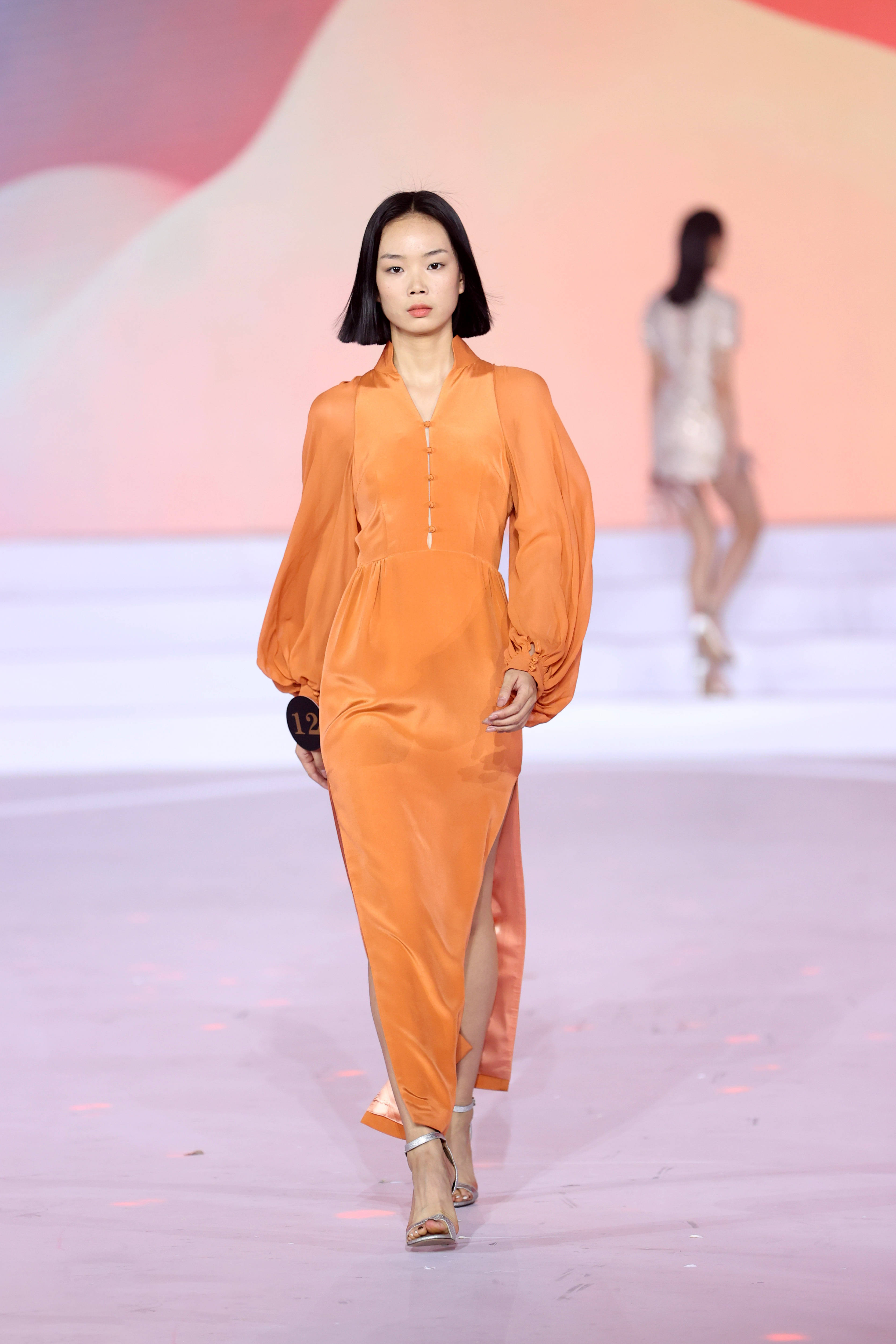 2021第二十届中国职业模特大赛总决赛在呼和浩特举行_时尚