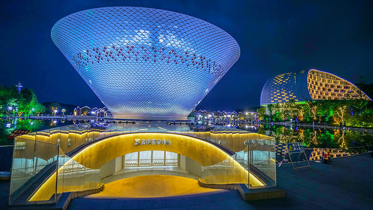 原创景德镇有家"宇宙瓷厂"有听过么,它华丽变身年轻人最爱的陶溪川