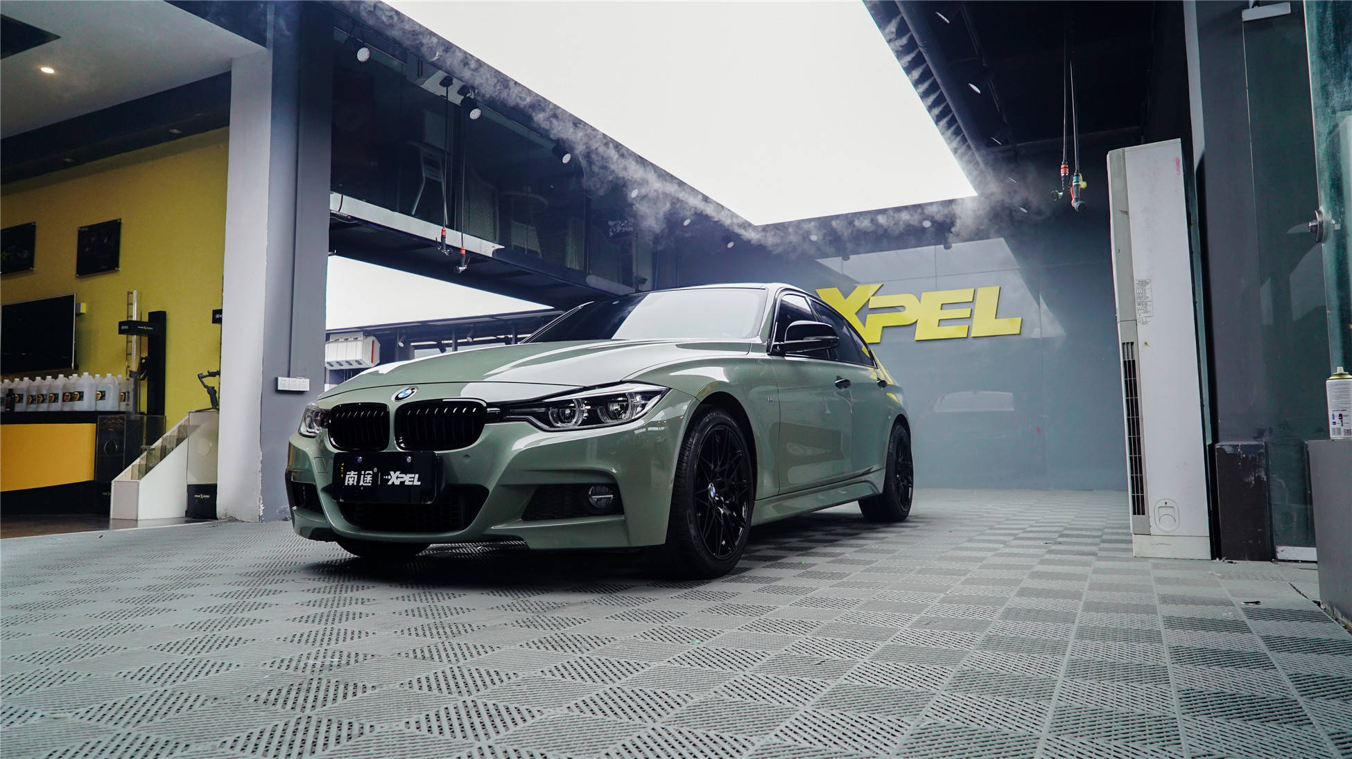 宝马325li 水晶装甲绿 车身改色