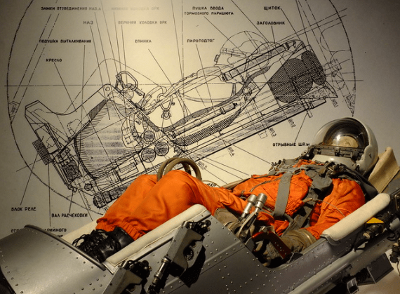 载人飞船逃生系统:从弹射座椅到逃逸塔,已挽救6名宇航员生命!_火箭