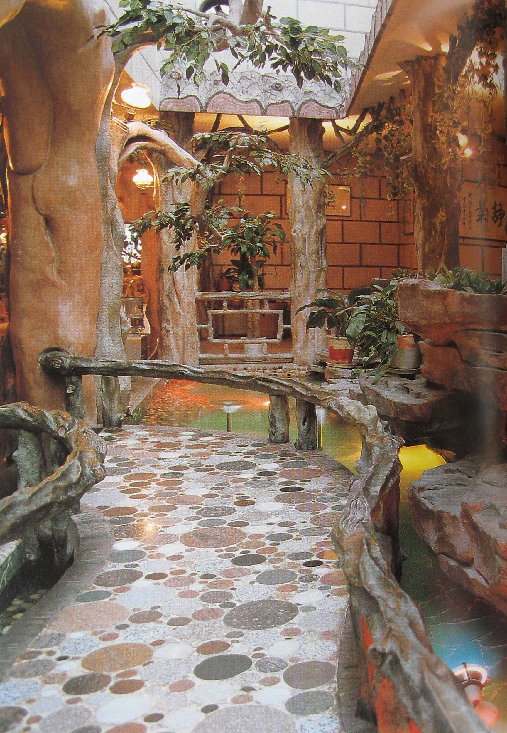 装修效果图/洞穴酒店装饰设计/仿古山洞主题酒店效果图案例欣赏_溶洞