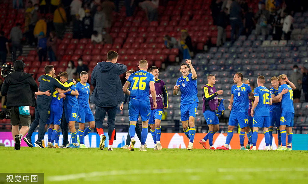 乌克兰120分钟惨烈鏖战绝杀瑞典 首进欧洲杯八强_比赛