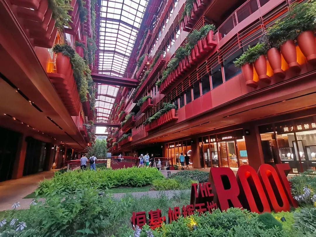 而今天要跟大家着重说说的,是在今年四月底亮相的恒基·旭辉天地the