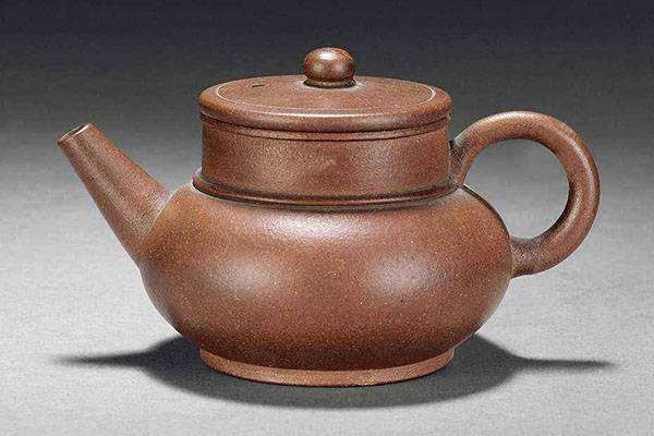 在宋代一些文豪的诗词中具有称赞紫泥,紫砂罐等题颂,如诗人欧阳修的诗