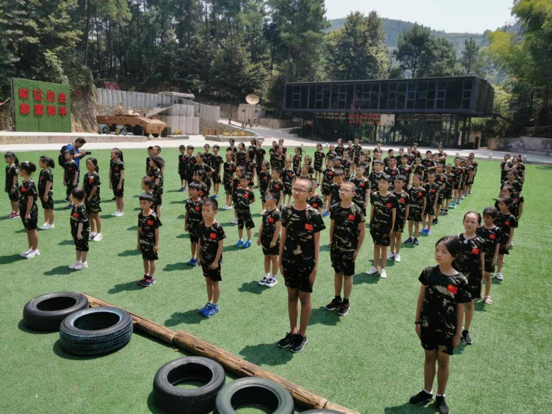 暑期特辑Ⅱ硬汉夏令营开启丛林历险洞穴探险军营体验做个小小男子汉