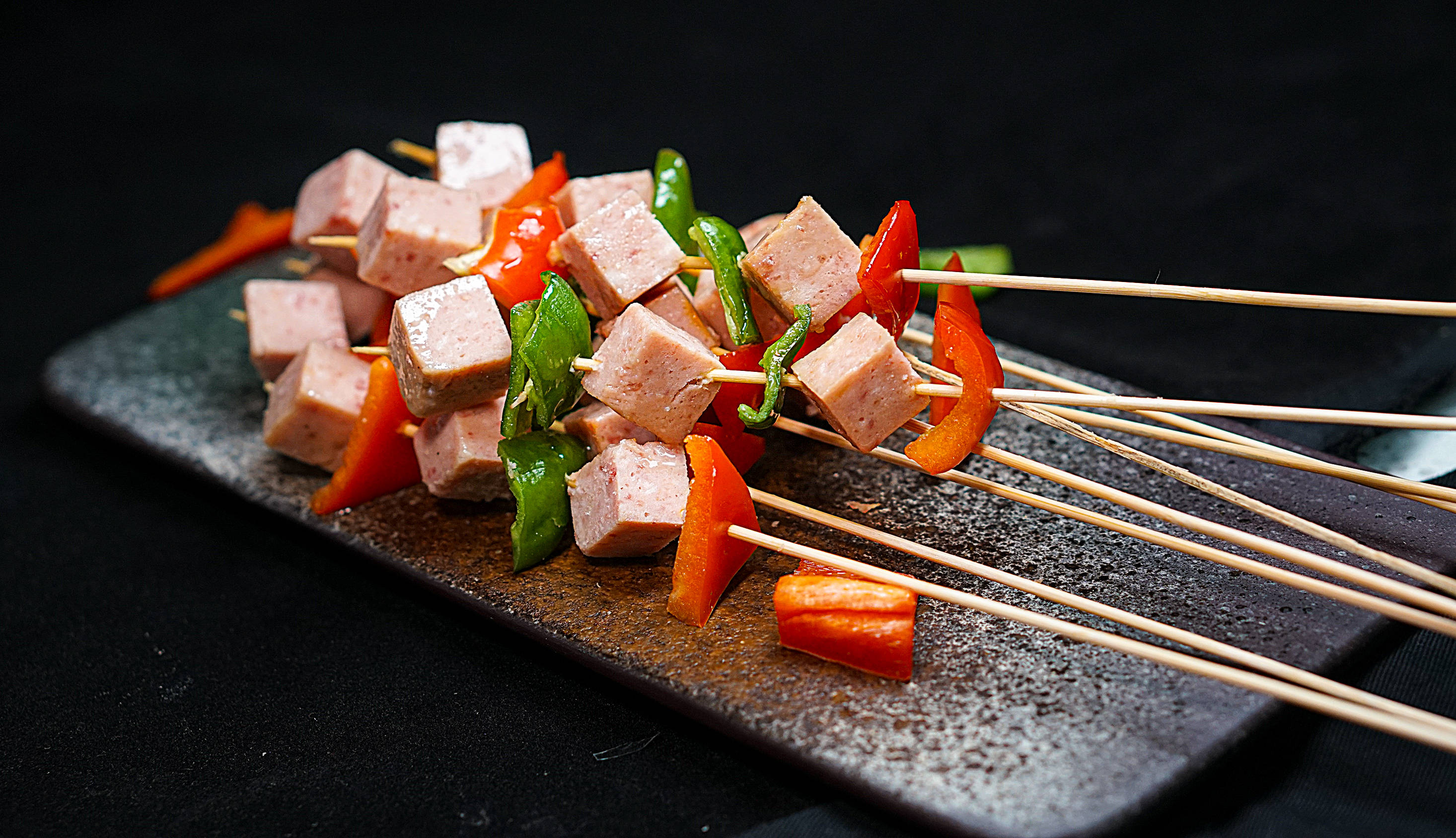 打卡火爆全网的串串先卤后串美味更入味