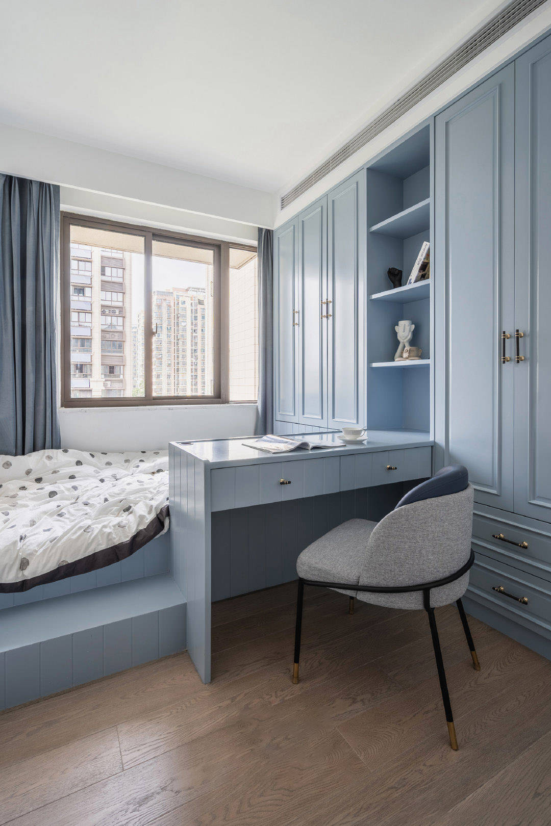 飘窗是什么梗原视频 b4f6de84eb4d49518fc6a339e5b1ea49.jpeg