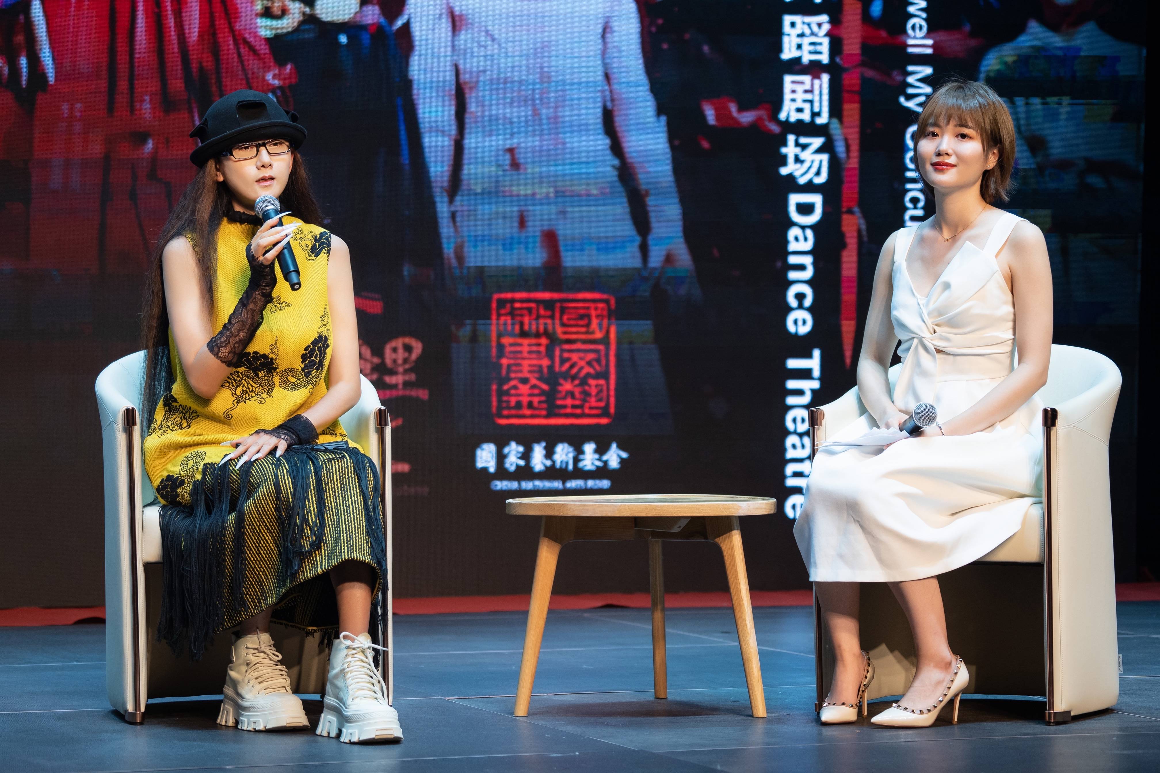 舞蹈《十面埋伏》开演 杨丽萍用艺术诠释历史故事_朱凤伟