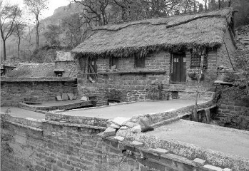 一组老照片记录即将消失在历史长河与记忆深处的农村老房子