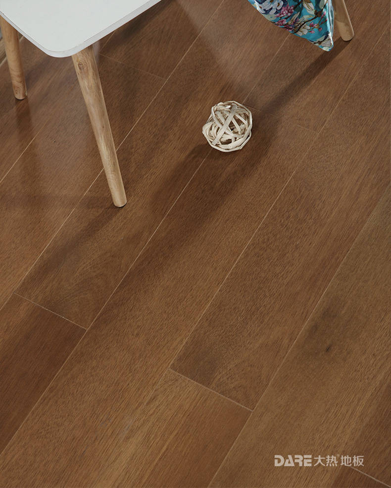 什么是新三层实木地板新三层实木地板介绍大热地板