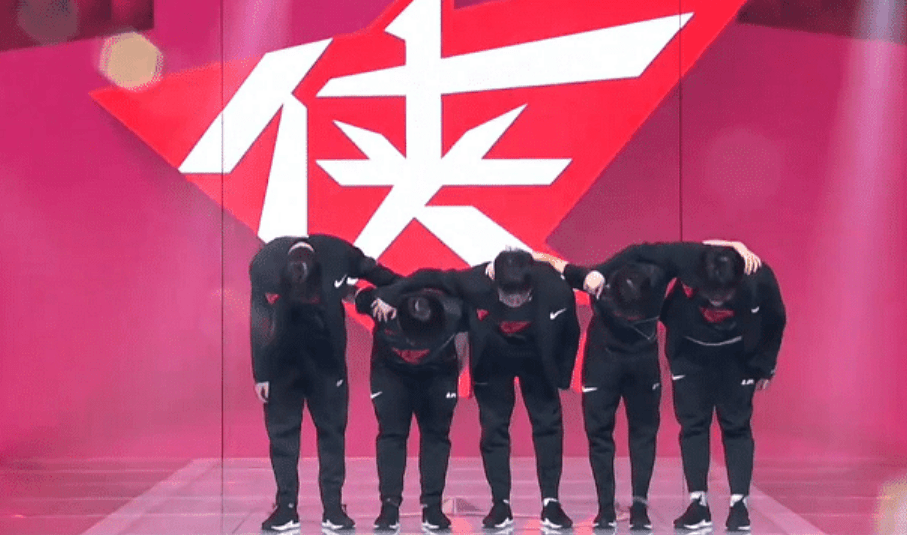 韩服排行榜查询_厂长也需要抱大腿,韩服排位偶遇Faker,查看战绩直呼要躺赢(2)