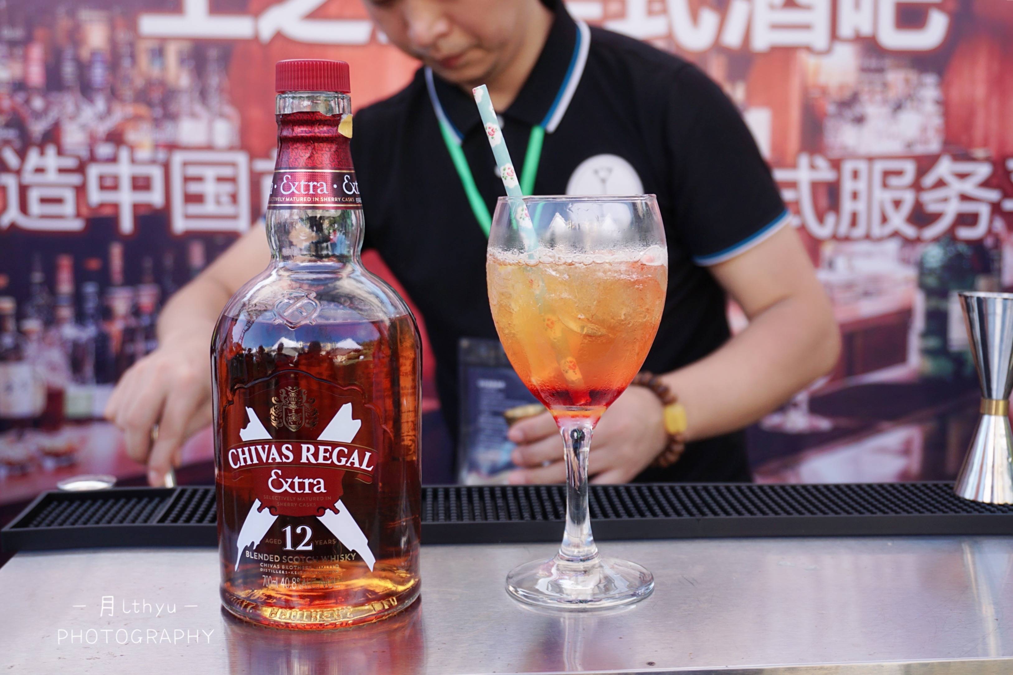 展会现场除了各式美酒可以品鉴,更有威士忌大师班为消费者答疑解惑