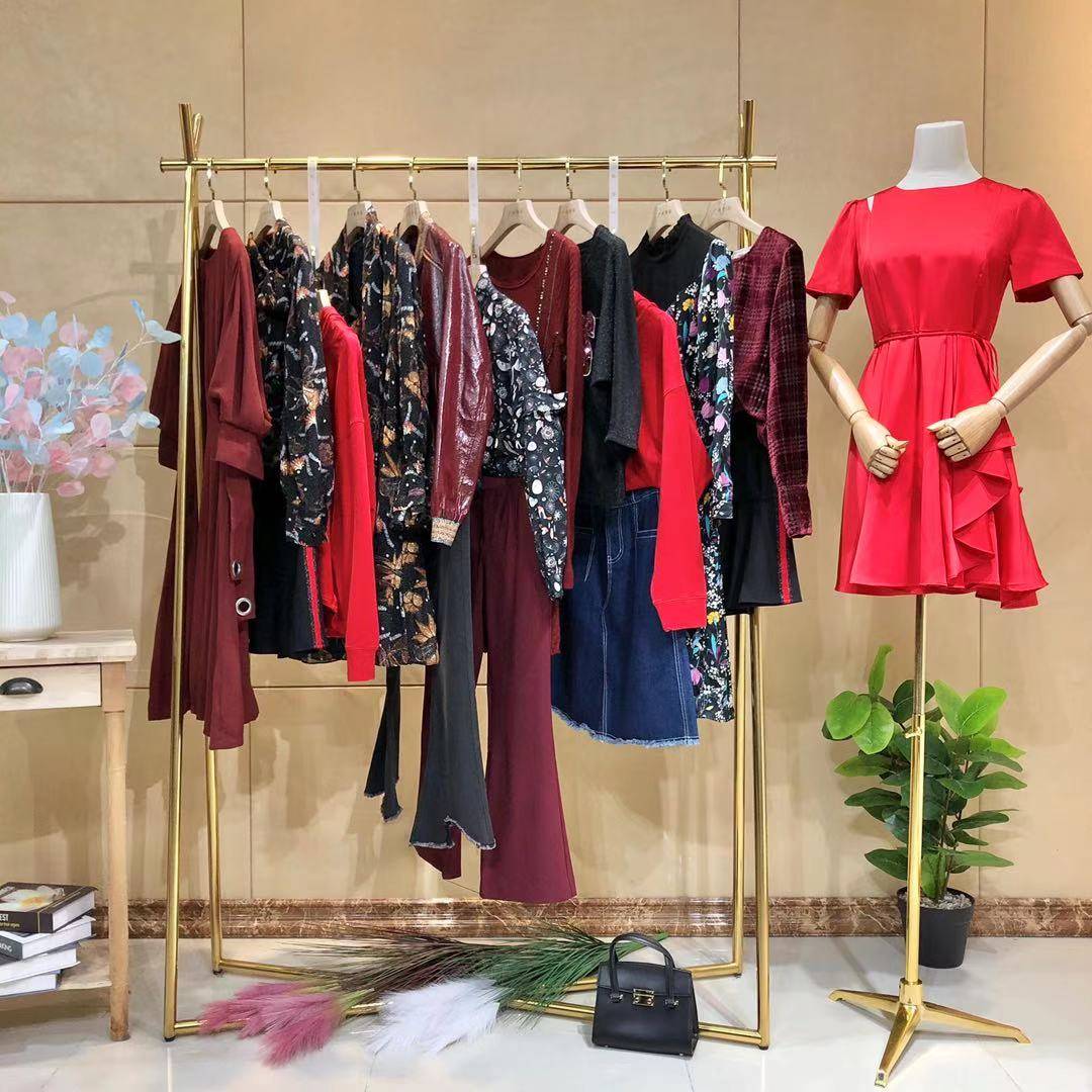 女装品牌排行榜_女装t恤品牌排行榜(2)