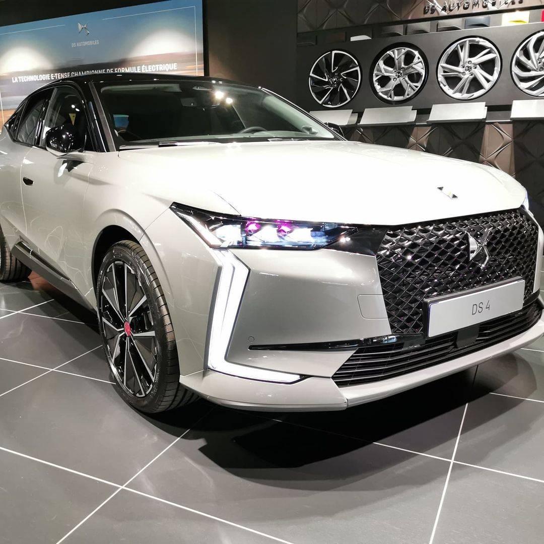 全新ds4实车曝光颜值很高采用轿跑式设计