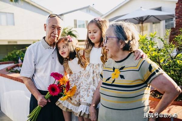 老公|长辈说生二胎给大宝做个伴，你怎么看？