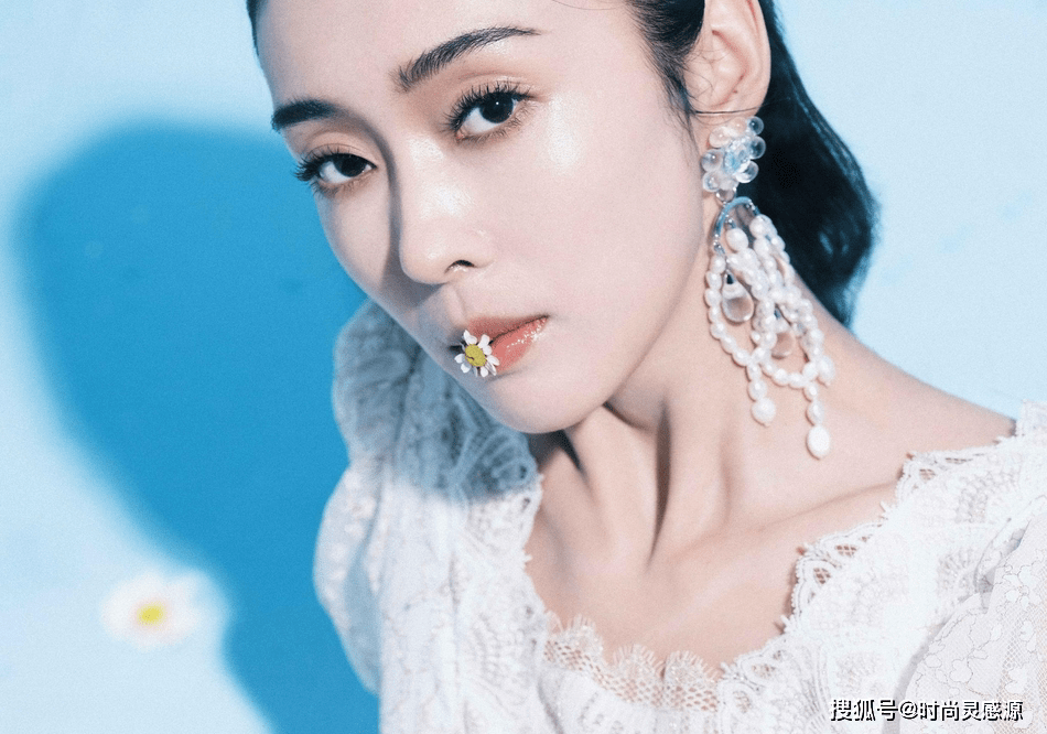 注入|雏菊般的透明蓝少女：夏日清凉感写真大赏