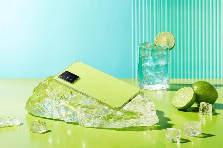 美到犯规2021夏季流行色竟然是vivos10的青柠色