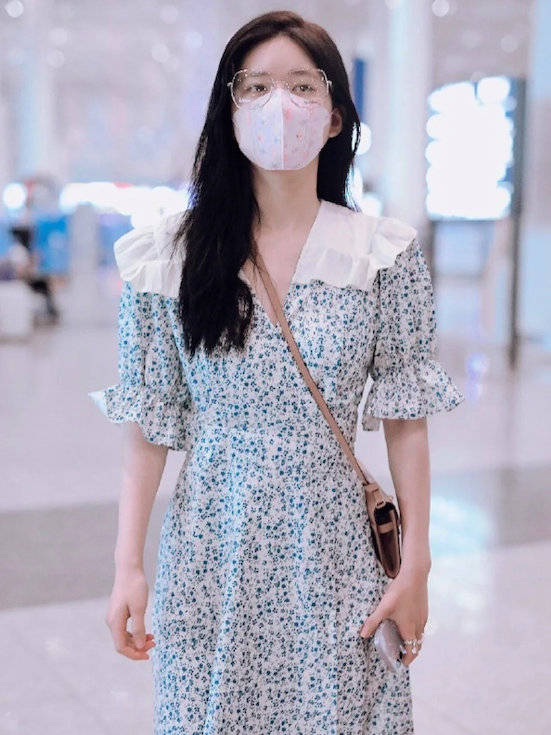 蓝色|江苏五龙——满大街都在穿得“娃娃领”，不止软萌，让你心动！