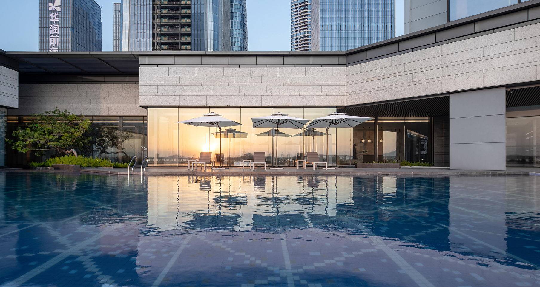 名企集聚前海鸿荣源中心领袖圈层看胤璞冠泽全球传世佳作