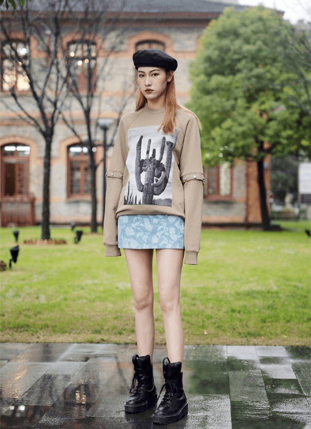 选项|“卫衣+短靴”，青春时尚又显瘦，太适合小个子了