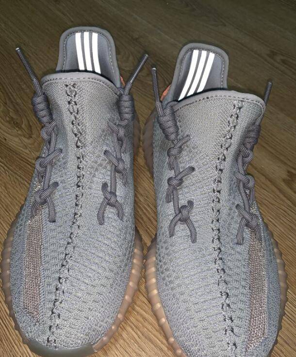yeezy|椰子鞋鞋带怎么系好看？手把手教你椰子鞋鞋带系法