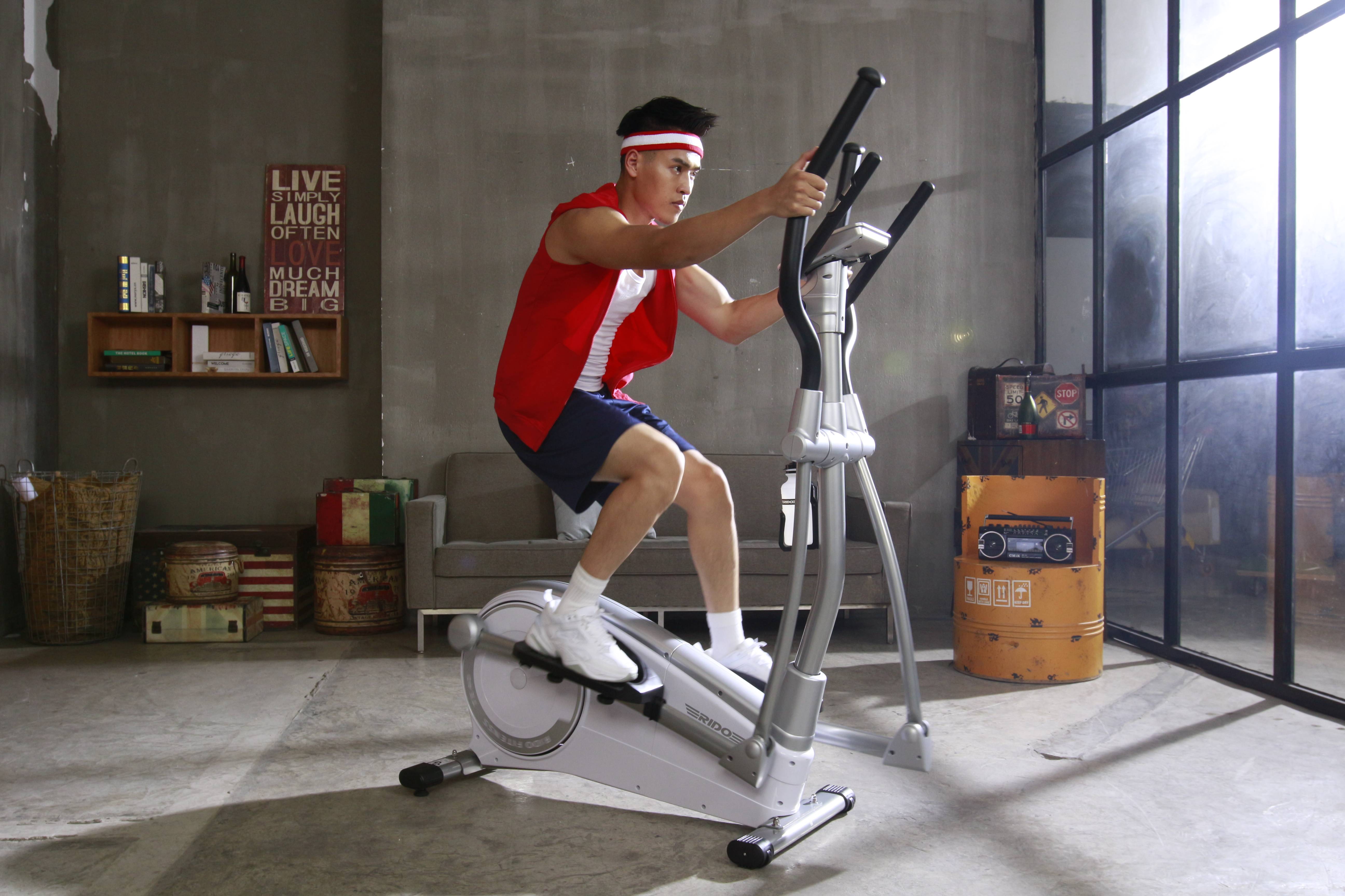 影响|跑步机和椭圆机哪个更适合减脂